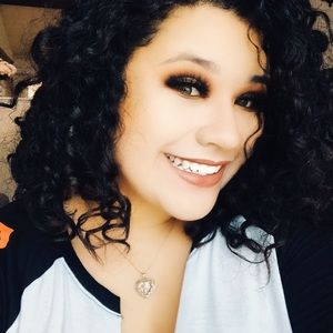 Meet your Posher, Serina